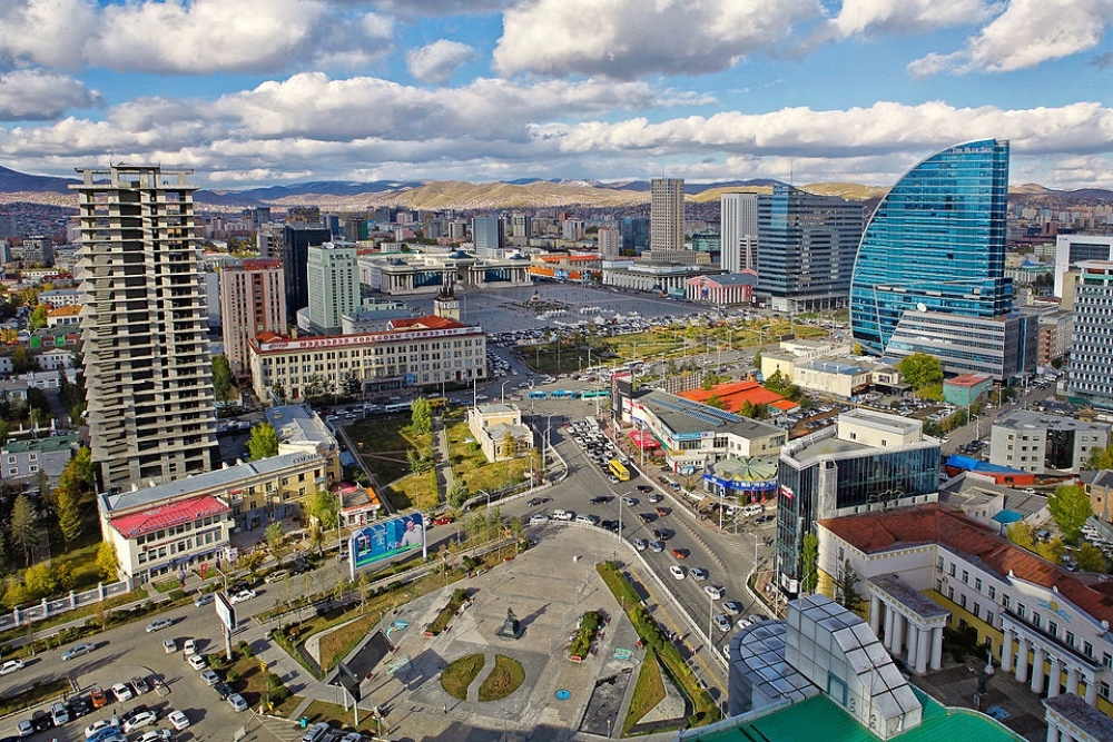 Улаанбаатарт 13 хэм дулаан байна
