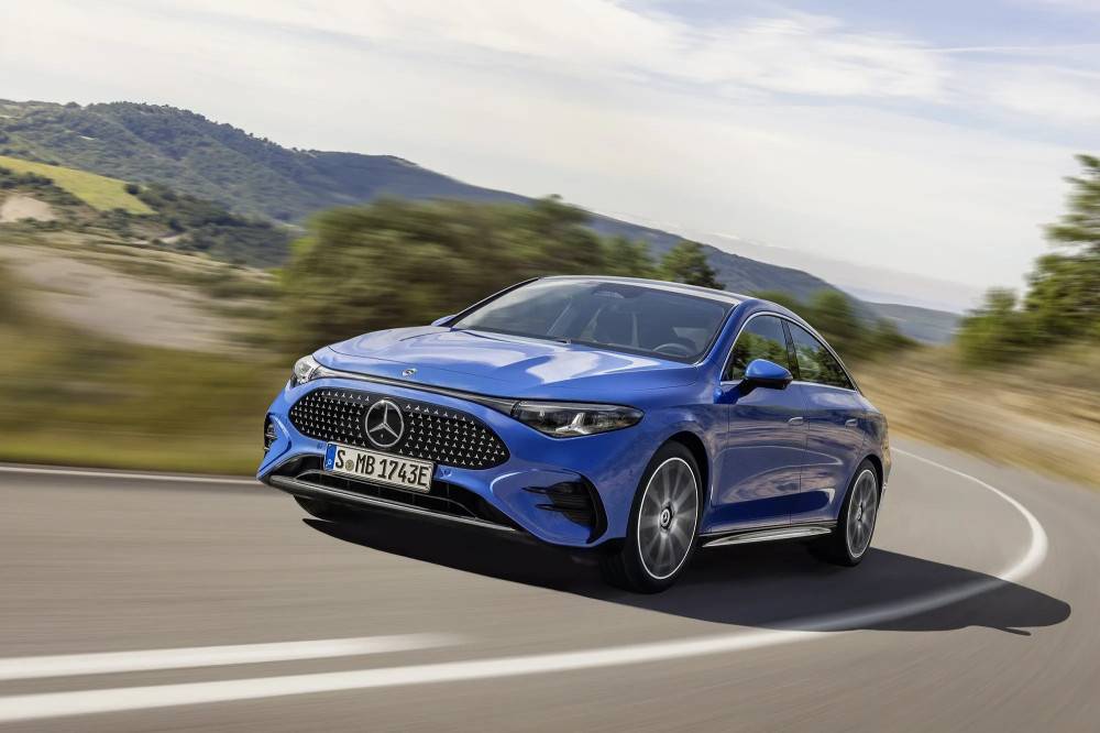 “Mercedes-Benz” суудлын цахилгаан автомашины хамгийн хямд үнэтэй загвараа танилцуулав