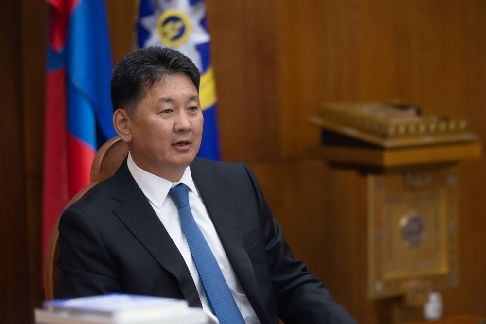 У.Хүрэлсүх: Намайг Ерөнхийлөгч байх хугацаанд Үндсэн хуульд гар хүрэхгүй