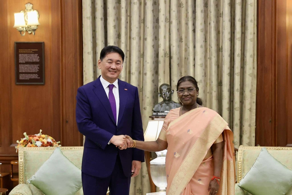 Монгол Улсын Ерөнхийлөгч У.Хүрэлсүх Бүгд Найрамдах Энэтхэг Улсын Ерөнхийлөгч Дроупади Мурму-тай уулзлаа